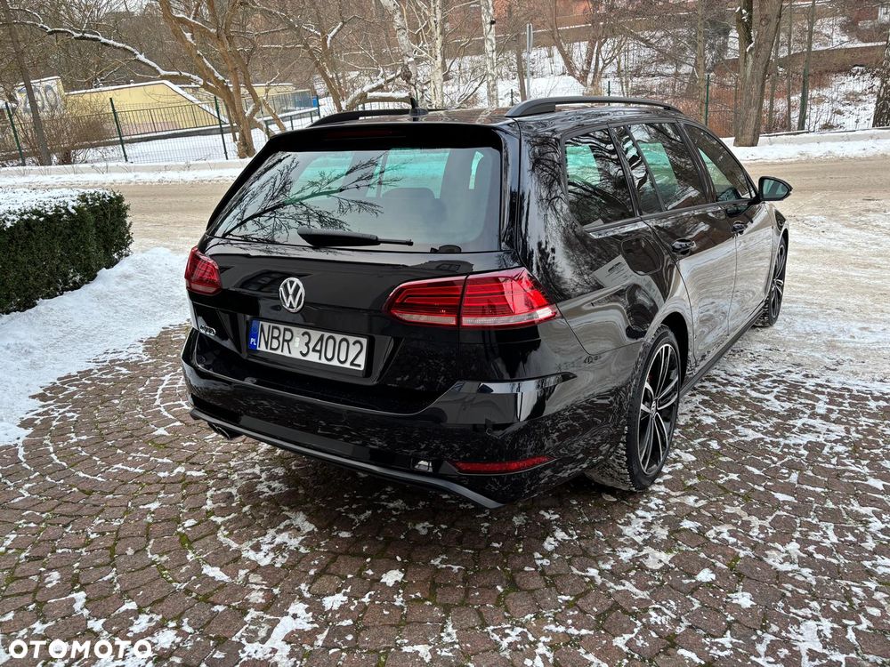 Volkswagen Golf - 10