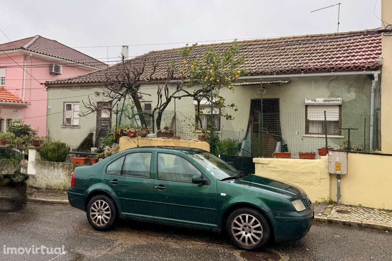 Moradia para recuperação, com 4 divisões em Odivelas - Grande imagem: 2/9