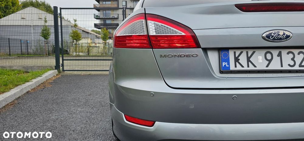 Ford Mondeo 2.0 EcoBoost Trend - 24