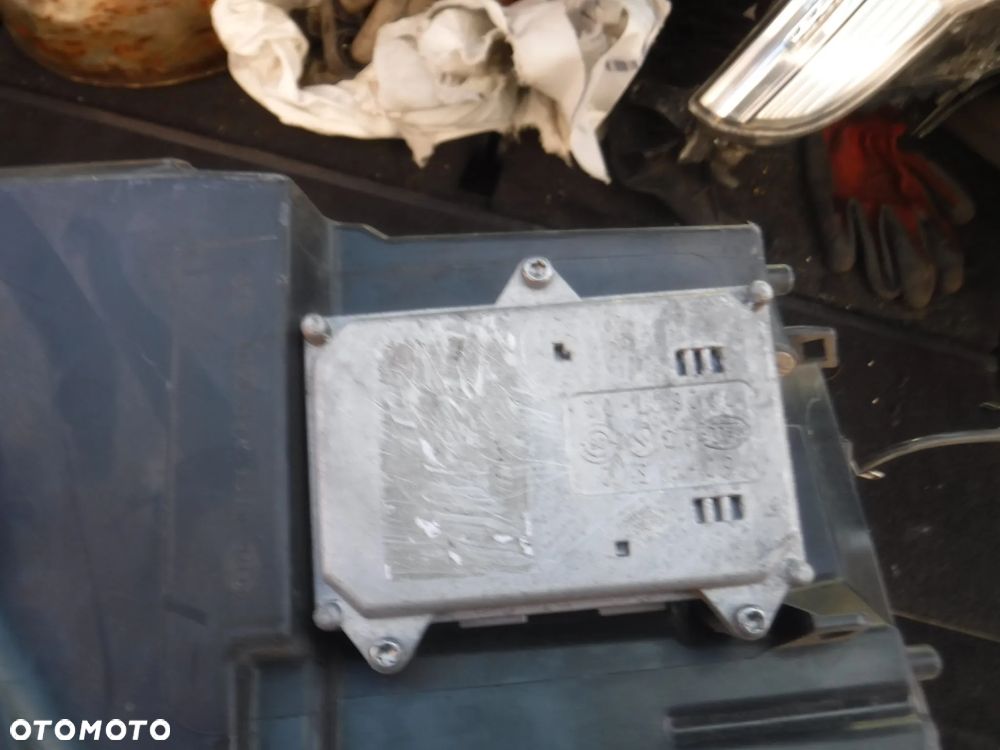 Audi A6 C6 xenon lewy Europa - 3