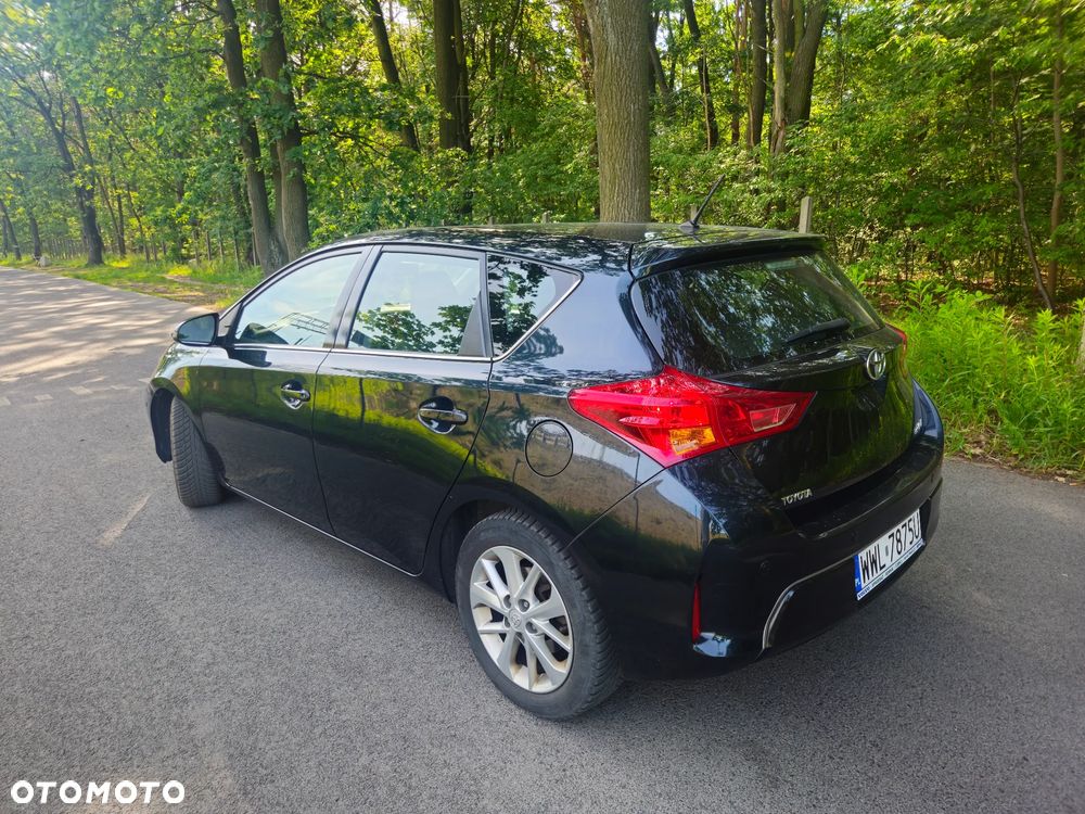 Toyota Auris 1.4 D-4D Premium - 35