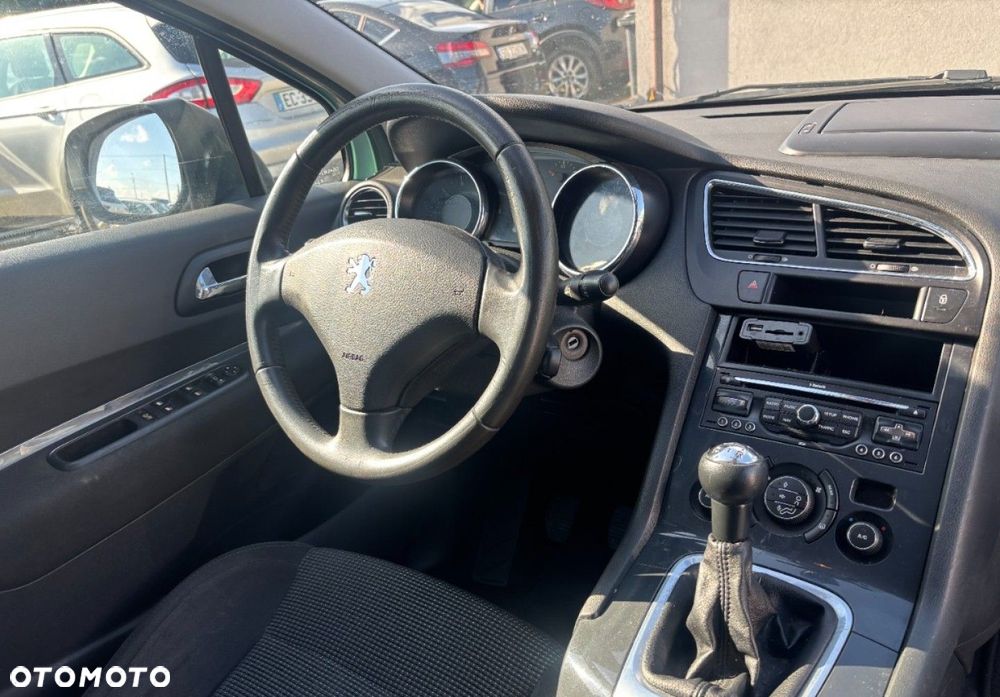 Peugeot 5008 - 12