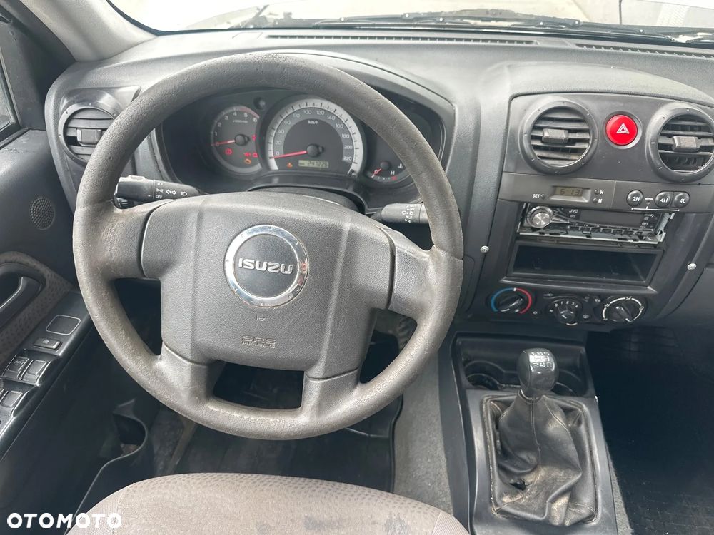 Isuzu D-Max - 23