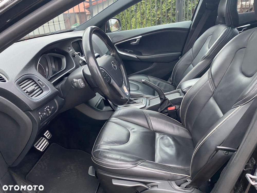 Volvo V40 D3 Geartronic RDesign - 12