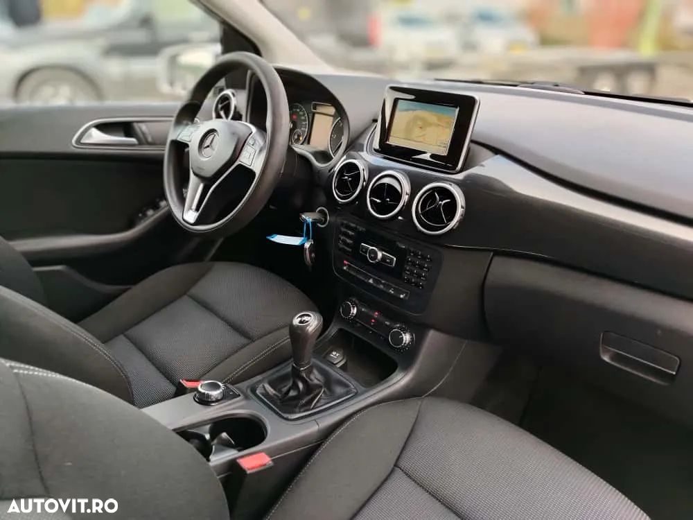 Mercedes-Benz B 180 CDI (BlueEFFICIENCY) - 12