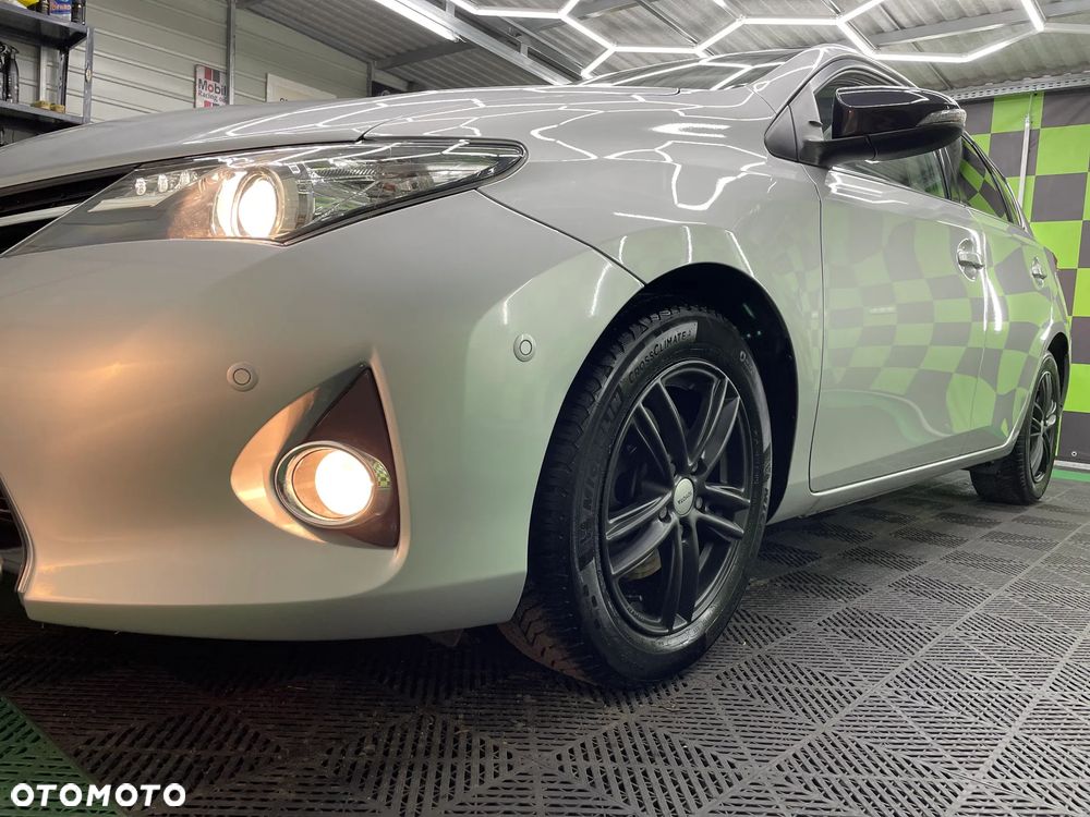 Toyota Auris - 16