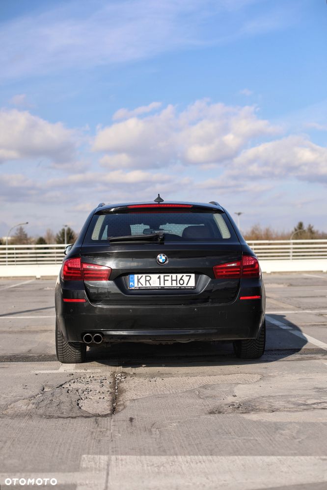 BMW Seria 5 520d Luxury Line - 30
