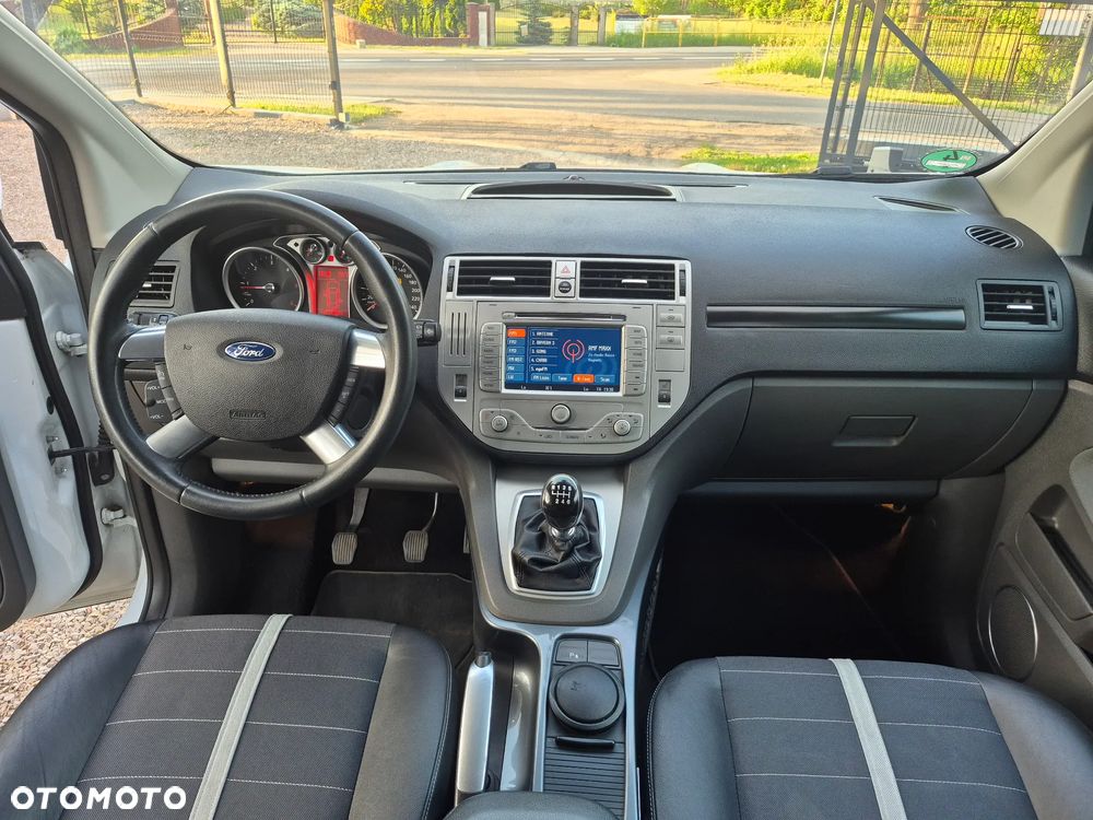 Ford Kuga - 18