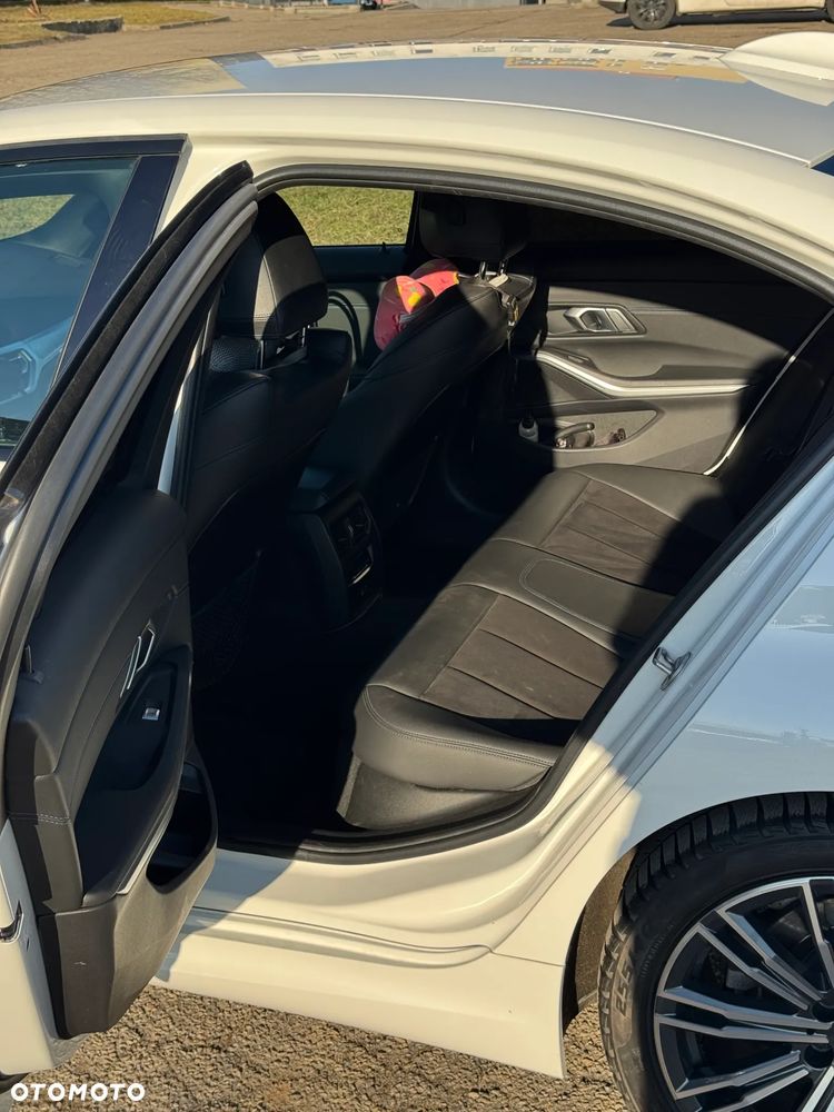 BMW Seria 3 320d xDrive Sport Line sport - 10