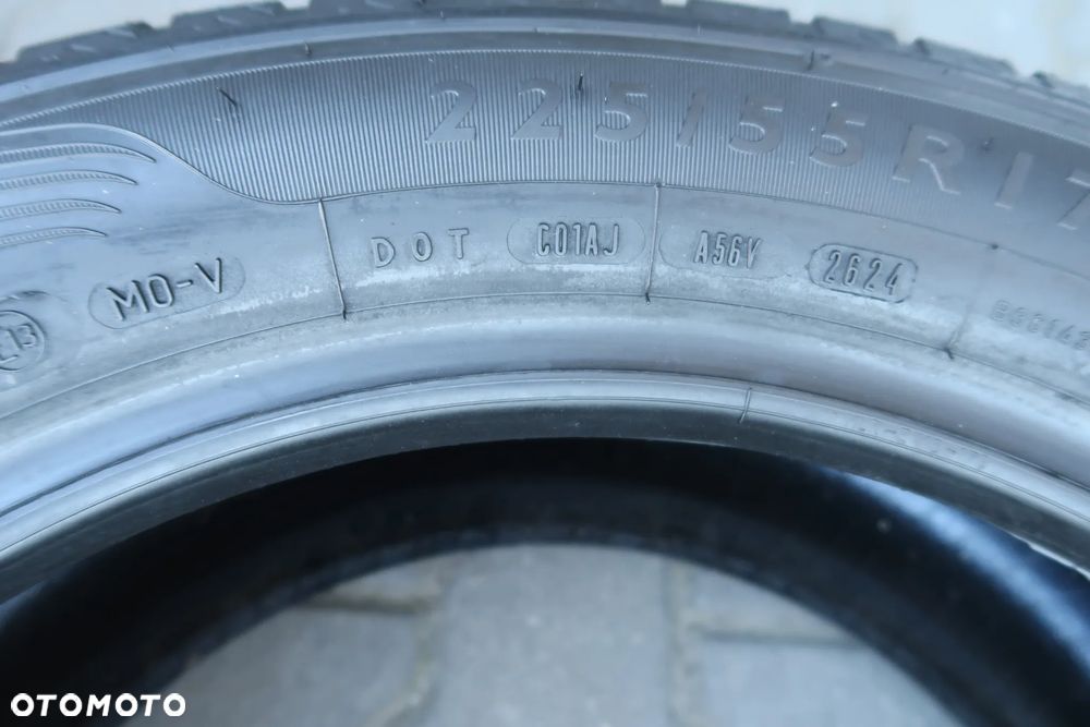 225/55r17C Dunlop Econo Drive  MO-V - 7
