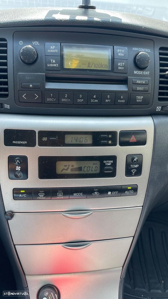 Toyota Corolla SW 2.0 D-4D SE - 10