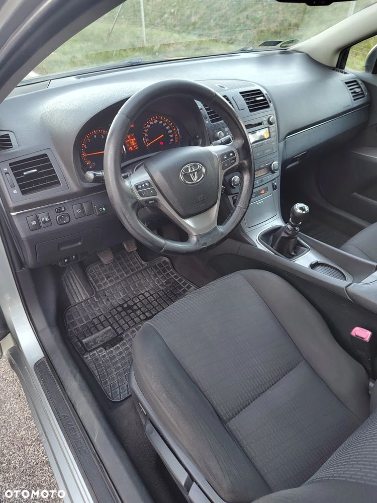 Toyota Avensis 1.8 Sol - 7