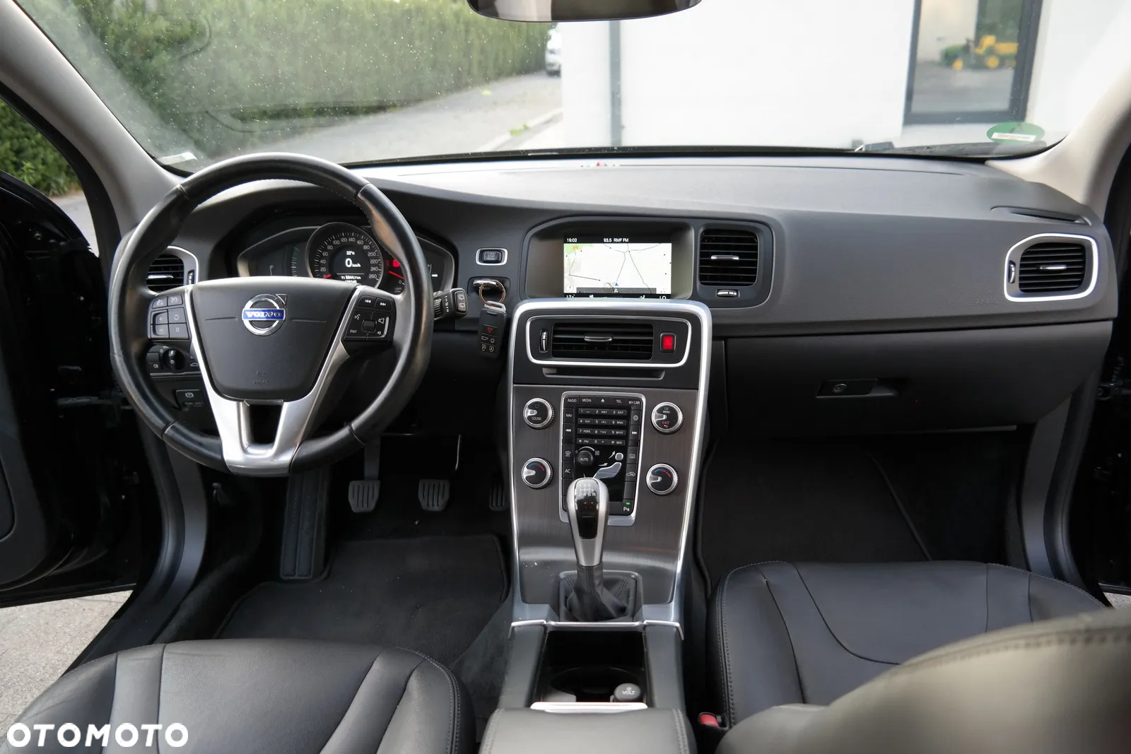 Volvo V60 D4 Drive-E R-Design Momentum - 32