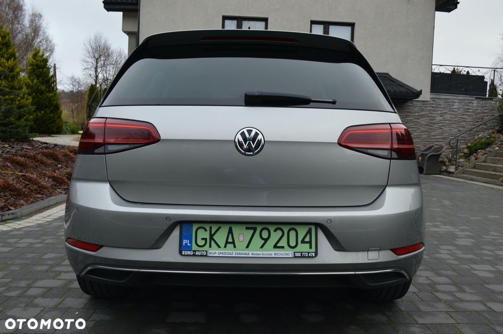 Volkswagen Golf - 6
