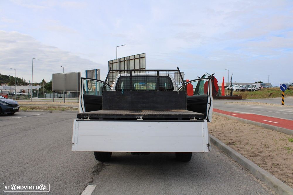 Toyota Hilux 2.4 D-4D 4WD CD CM - 14