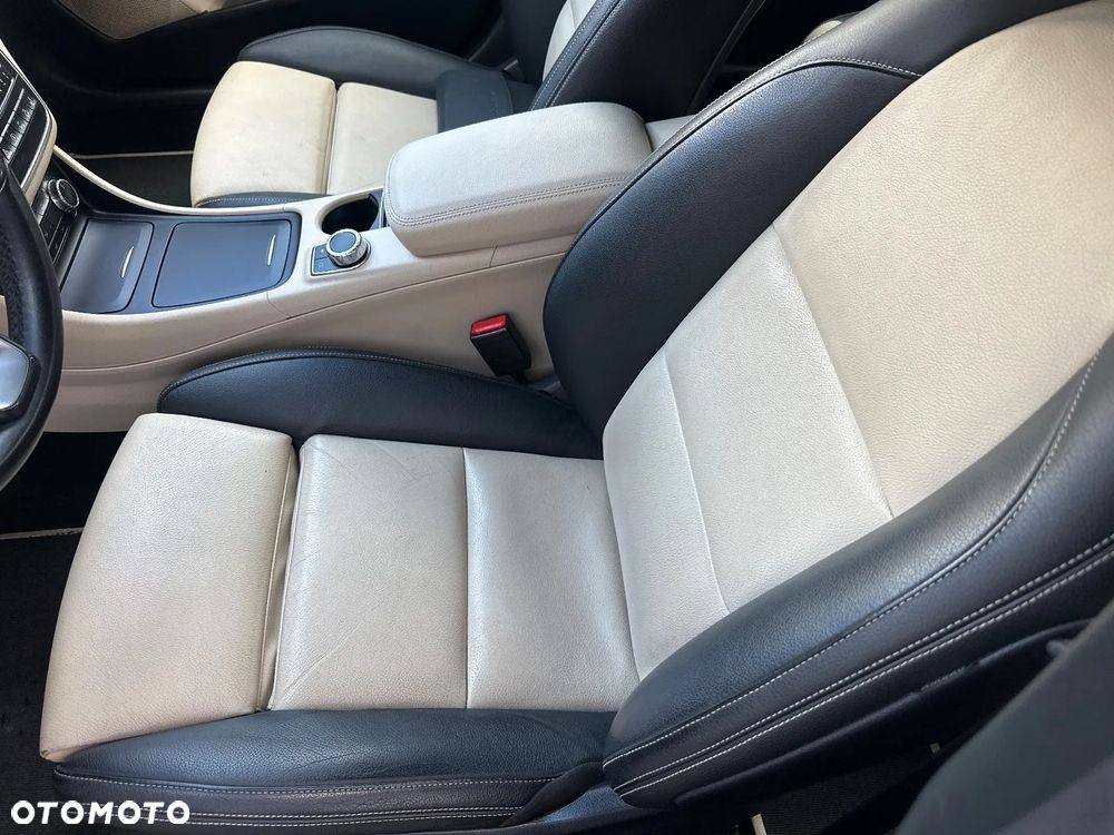 Mercedes-Benz GLA 250 4-Matic - 23