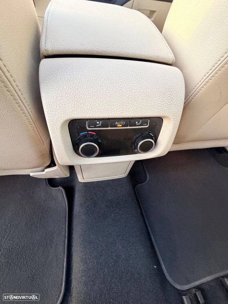 VW Sharan 2.0 TDI Blue Highline DSG - 18