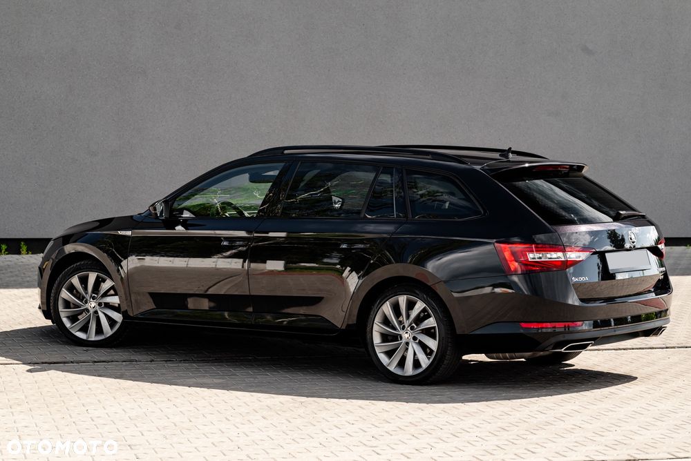 Skoda Superb 2.0 TSI 4x4 DSG Sportline - 12