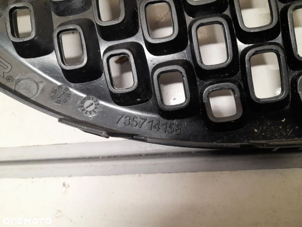 FIAT 500 II KRATKA ATRAPA ZDERZAKA PRZÓD ŚRODKOWA 735714158 - 8