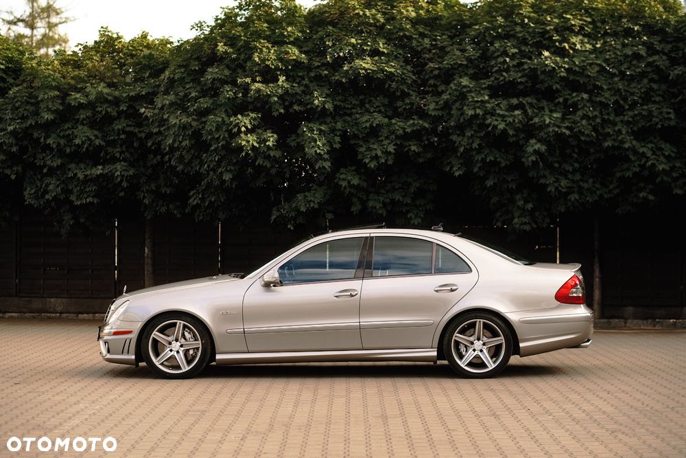 Mercedes-Benz Klasa E 63 AMG - 12