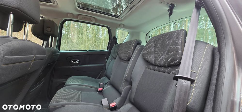 Renault Scenic 2.0 16V Bose Edition CVT - 11