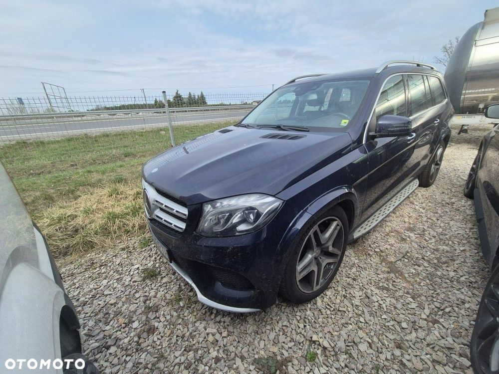 Mercedes-Benz GLS - 2