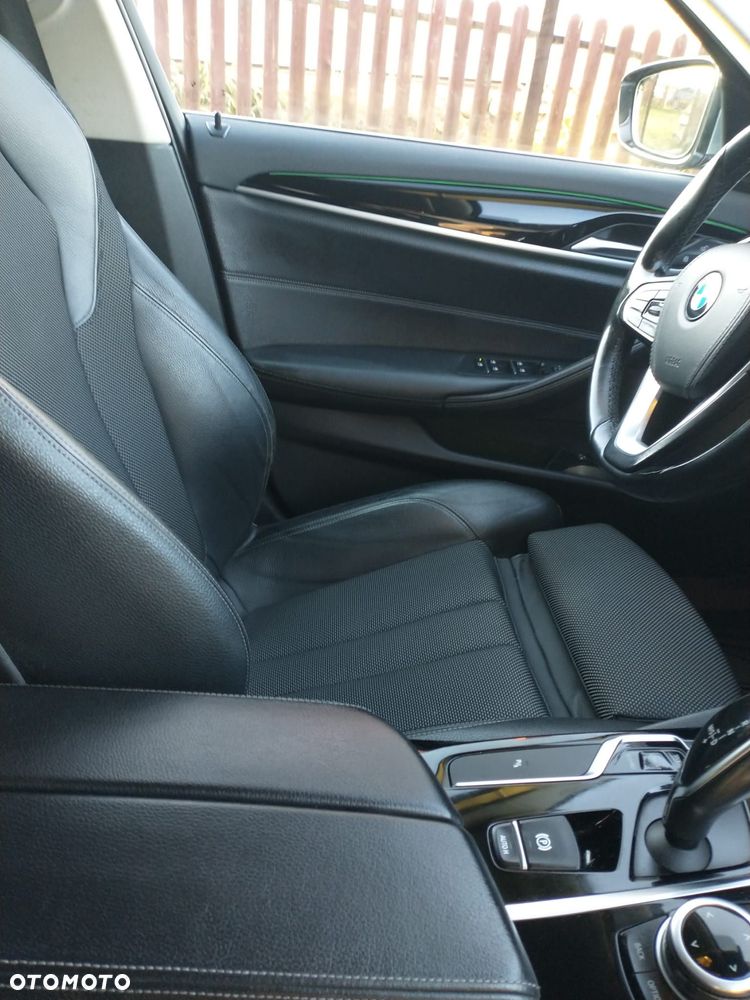 BMW Seria 5 520d Sport Line sport - 24