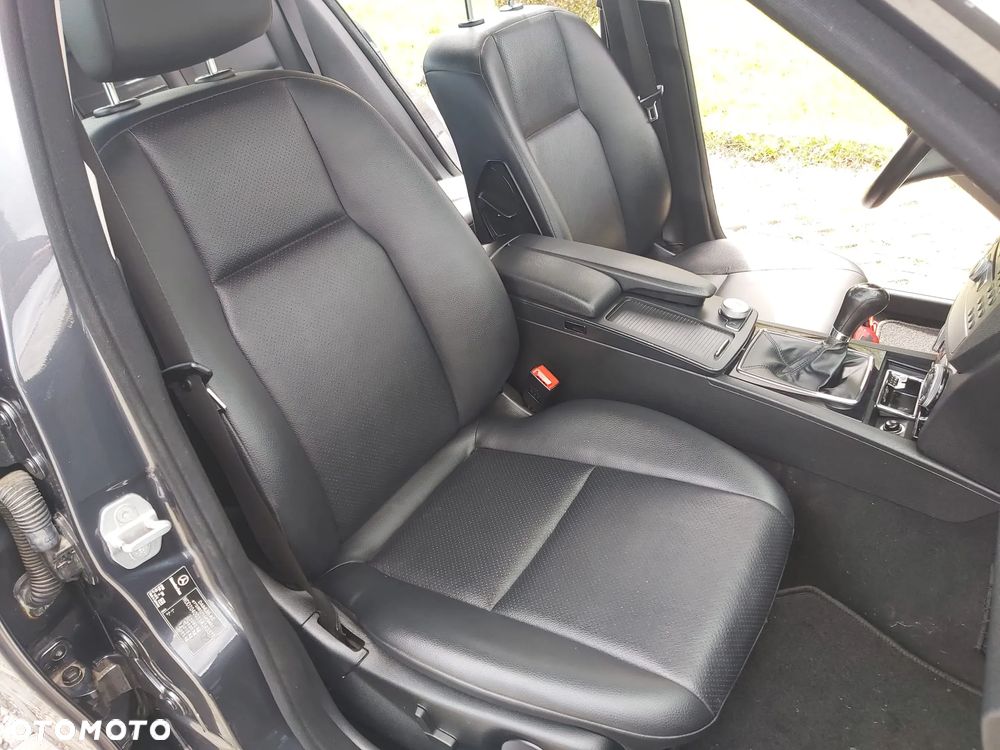 Mercedes-Benz Klasa C 200 CDI BlueEff Avantgarde - 17