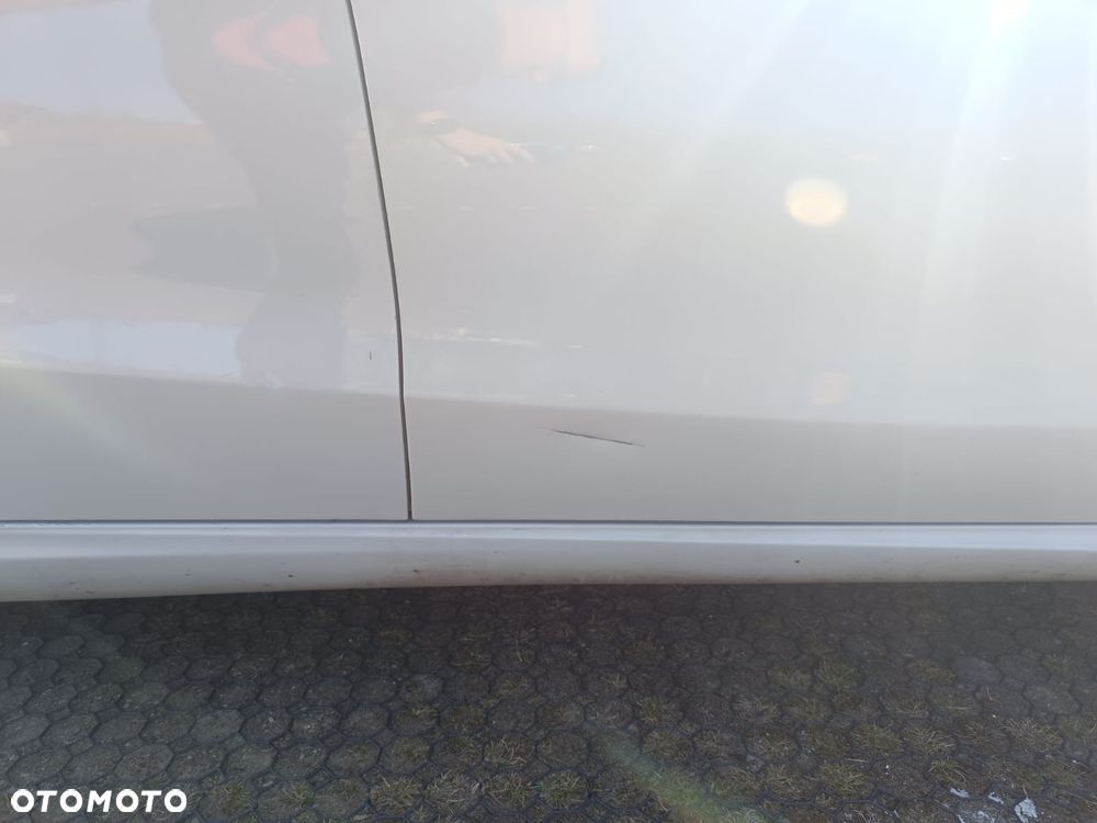 Mercedes-Benz CLA 180 7G-DCT Orange Art Edition - 10