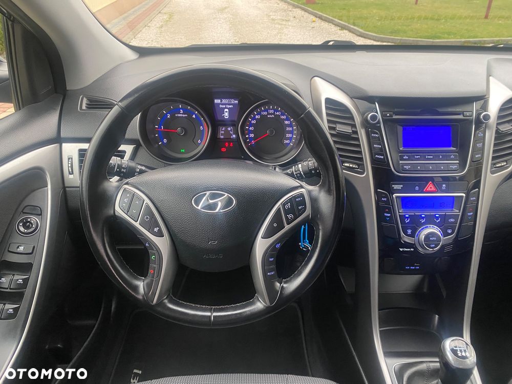 Hyundai i30 1.6 CRDi BlueDrive Premium - 22
