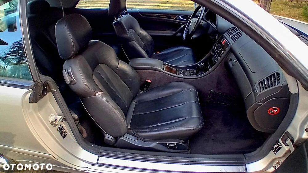 Mercedes-Benz CLK - 21