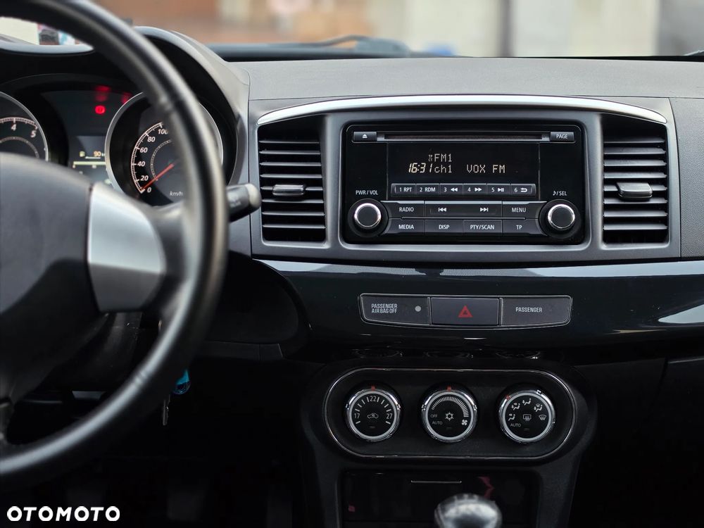 Mitsubishi Lancer - 28