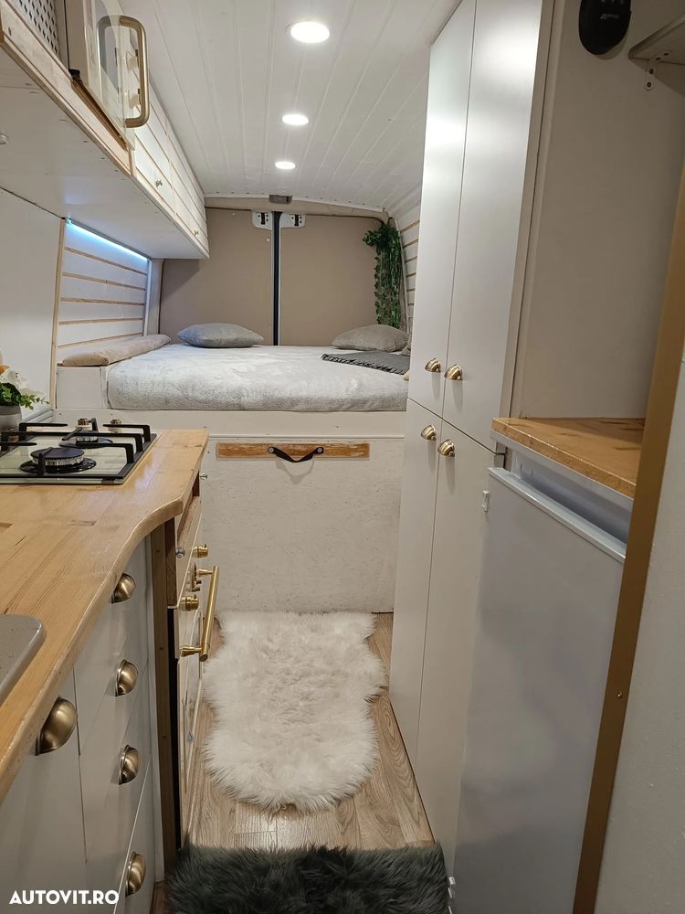 Mercedes-Benz Sprinter - 9