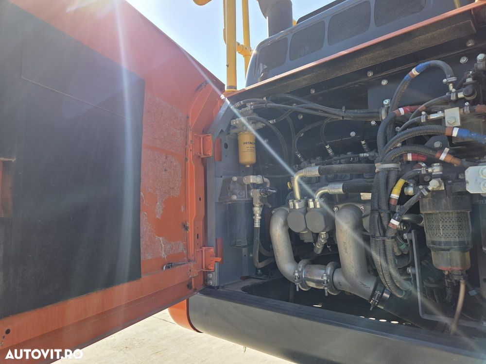 Hitachi ZX210LC-7, 2023, 3.088h, CUPLA RAPIDA, cupa NOUA 1,3mc, Masa operationala 23,4 tone, 3 camere, ad sapare 7m, 3 pompe hidr HITACHI, antifurt, ISUZU, ridica 13t, lant 90% ok, consum 12l/h, posibilitatea leasing 4 ani, CA NOU-PROMOTIE 109.900 Eur+Tva - 23