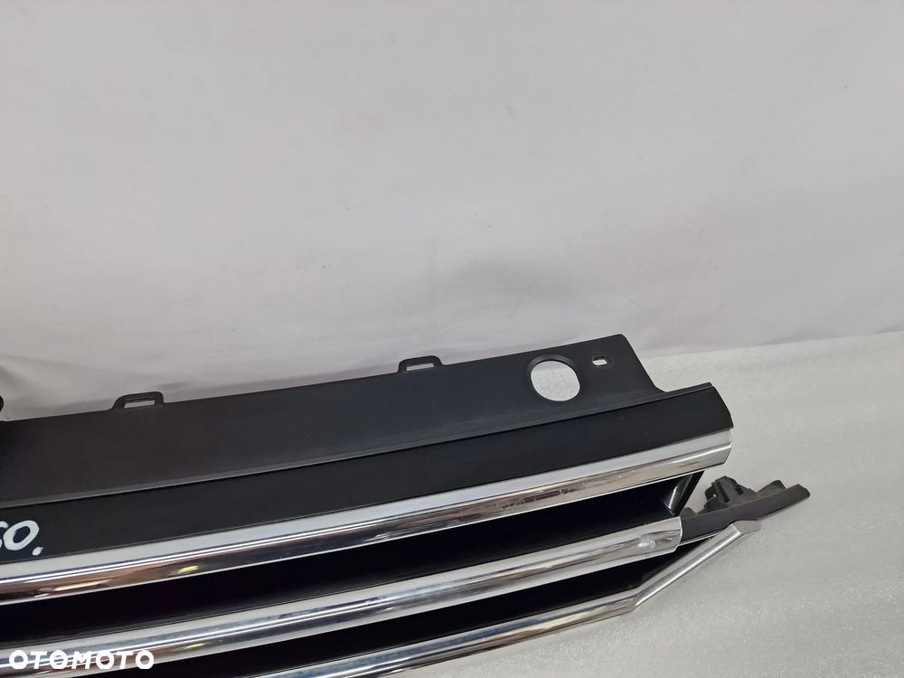 VW TOURAN II LIFT 5TA 15- ATRAPA / GRILL PRZEDNI PRZÓD , NR 5TA853653B / 5TA853651H / 5TA853651J / 5TA853651K , NR AUKCJI GR360 - 7