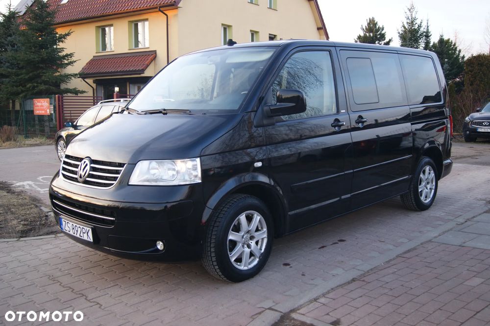 Volkswagen Multivan - 11