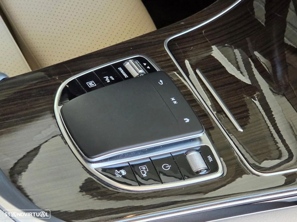 Mercedes-Benz GLC 300 e 4Matic - 32