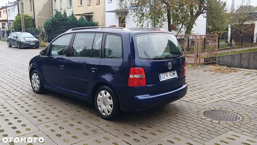 Volkswagen Touran 2004 photo 3