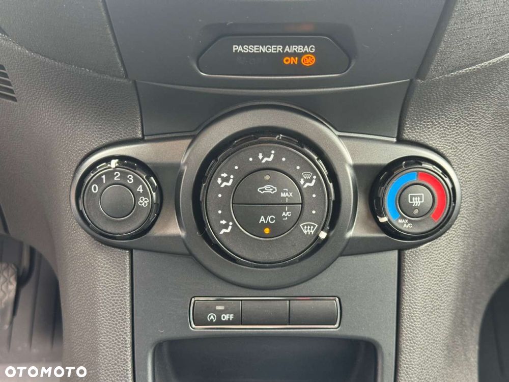 Ford Fiesta - 15