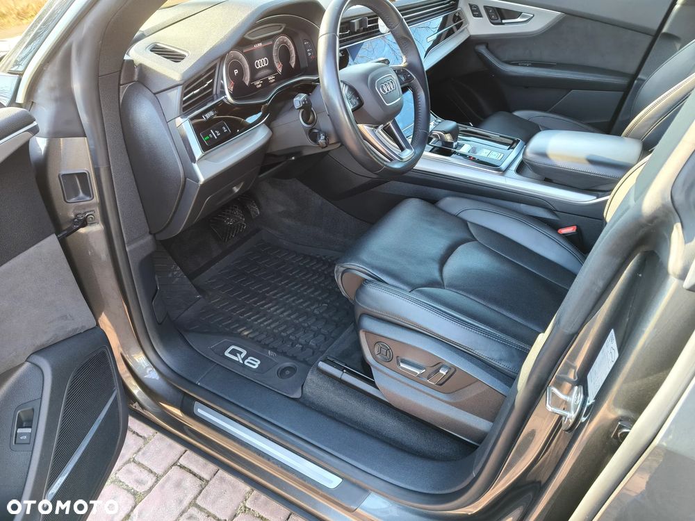 Audi Q8 - 12