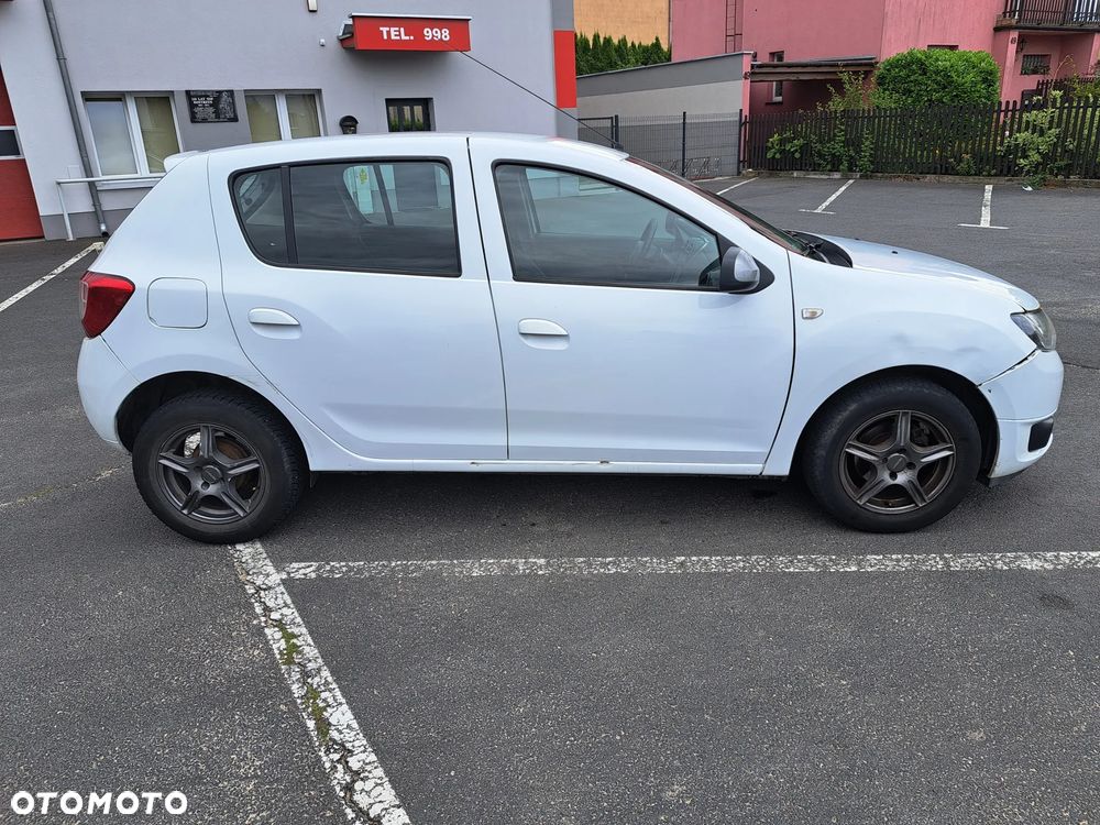 Dacia Sandero - 5