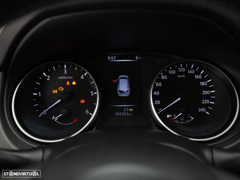 Nissan Qashqai 1.5 dCi N-Connecta - 22