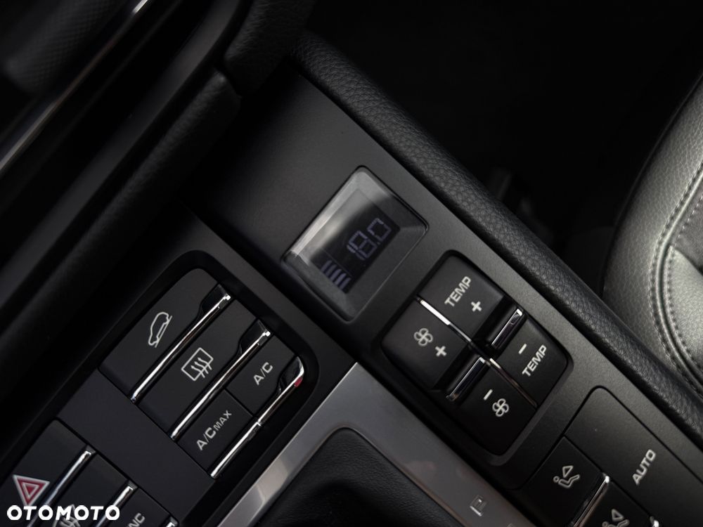 Porsche Macan - 17