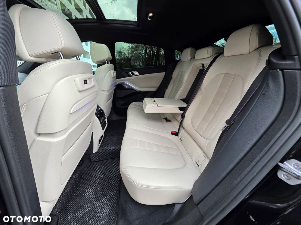 BMW X6M - 25