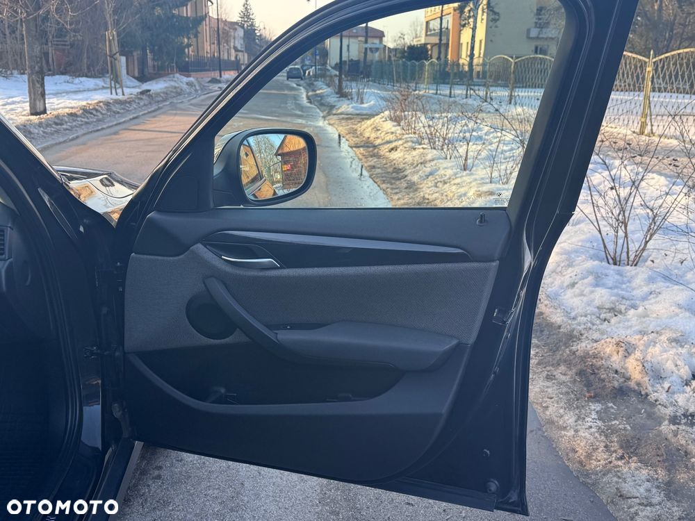 BMW X1 xDrive18d - 22