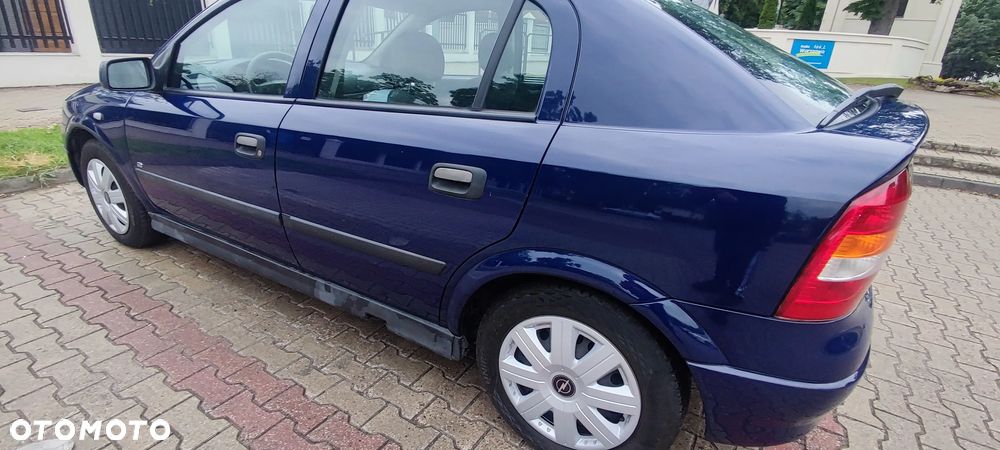 Opel Astra 1.4 Essentia - 3