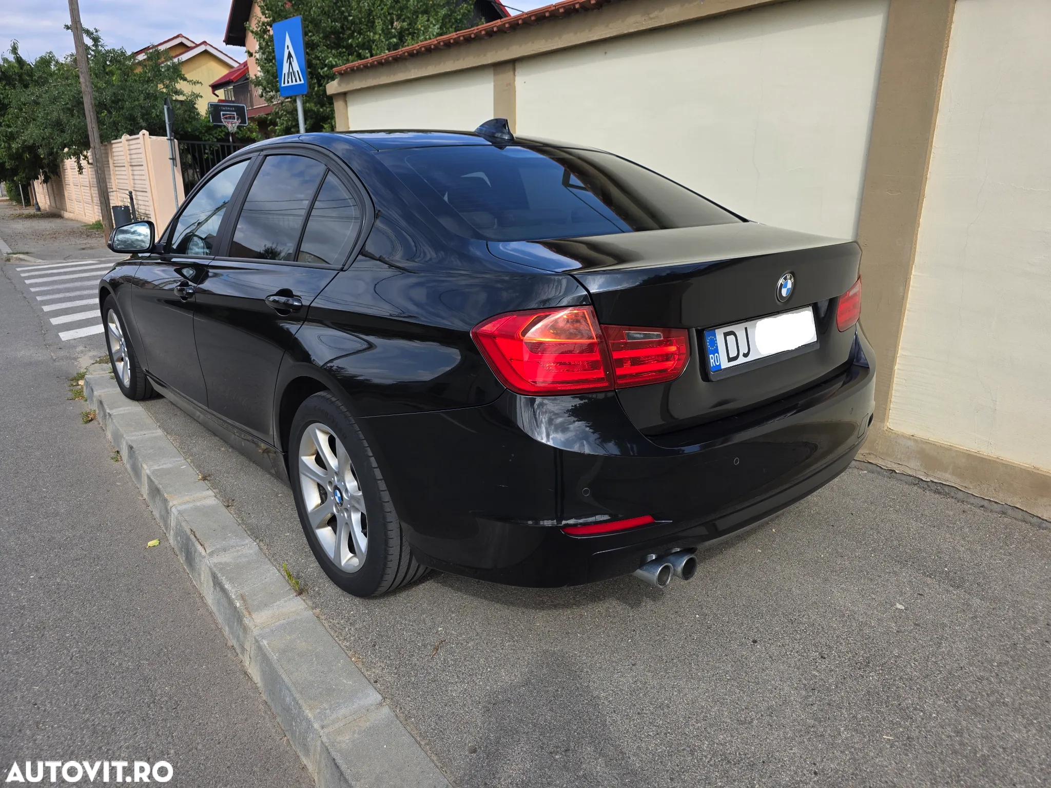 BMW Seria 3 328i xDrive Aut. - 2