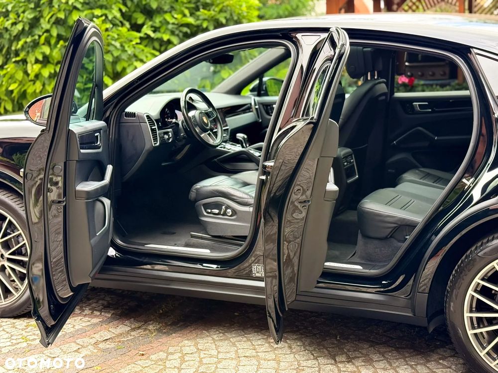 Porsche Cayenne Platinum Edition - 11