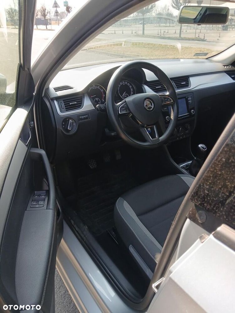 Skoda RAPID 1.0 TSI Ambition - 18