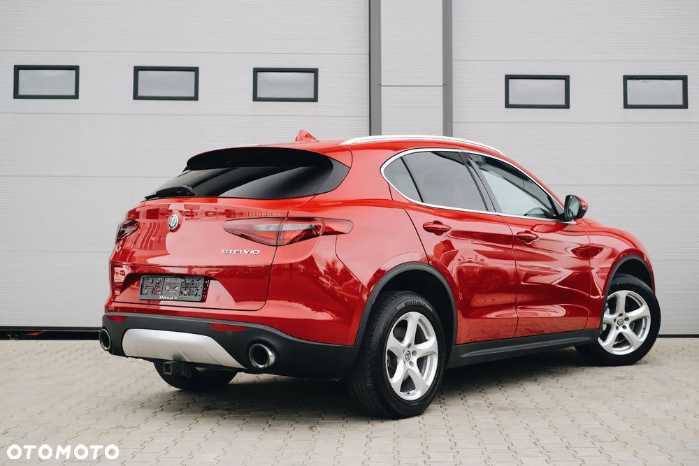 Alfa Romeo Stelvio 2.0 Turbo TI Q4 - 8